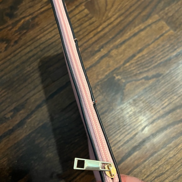 Light pink Mia K collections wristlet - Picture 5 of 10